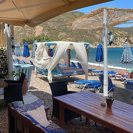 Ξενοδοχείο με διαμερίσματα Lampi's Dolphin Πάτμος