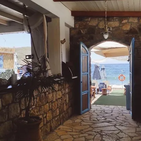Ξενοδοχείο με διαμερίσματα Lampi's Dolphin *